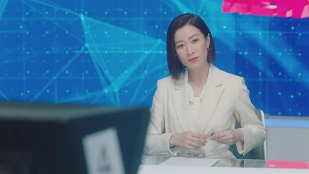 佘诗曼50岁近照曝光无修饰状态，网友惊叹逆龄美貌
