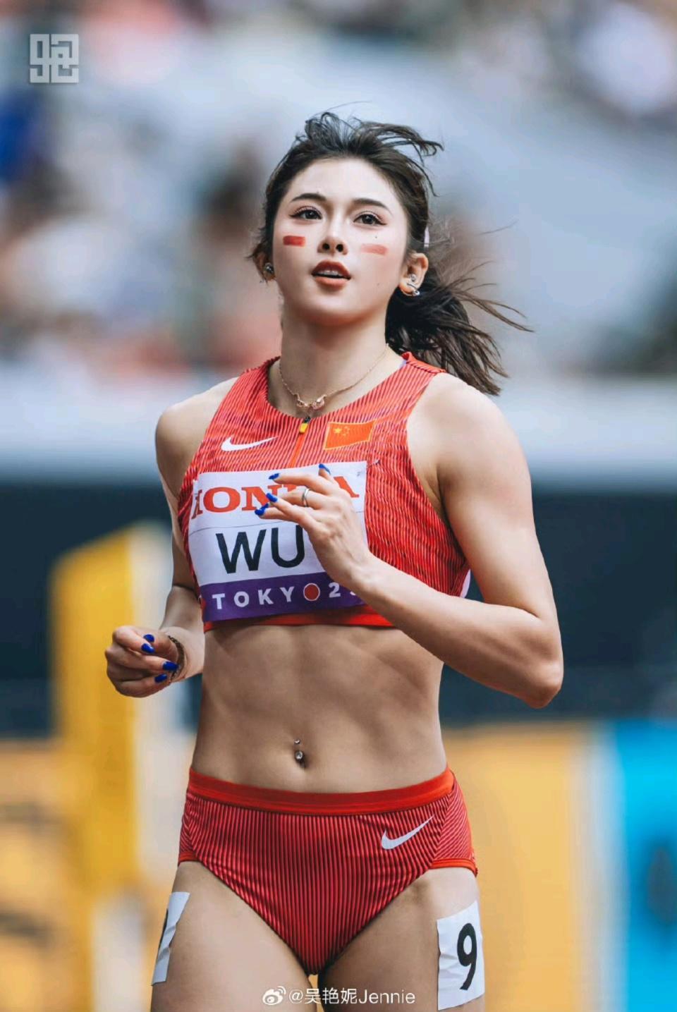 吴艳妮谈双标争议：中欧运动员差异大，勿拔苗助长