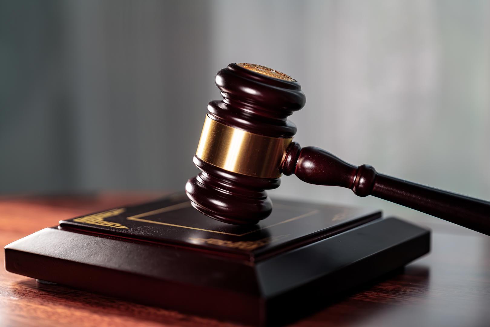 派出所所长换班后家中去世，人社局拒认工伤终审被驳