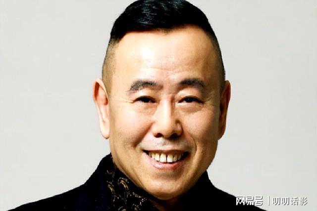 潘阳与父亲潘长江互动