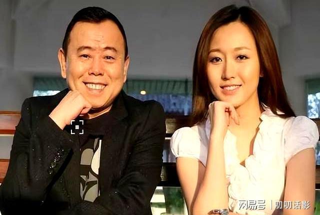 潘阳与父母购物