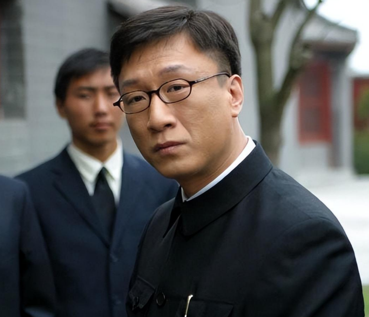 《沉默的荣耀》于和伟吴越主演，男三号余皑磊演技惊艳