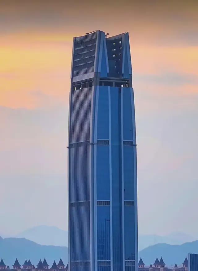 浙江温岭惊现286米‘县域第一高楼’，顶层可观东海美景