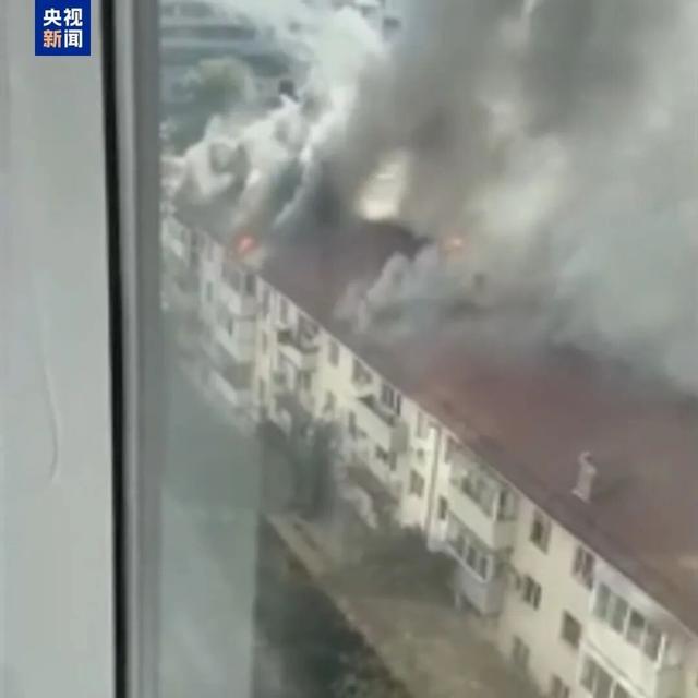 俄乌冲突升级：俄罗斯遭无人机袭击，特朗普态度转变，中方回应泽连斯基