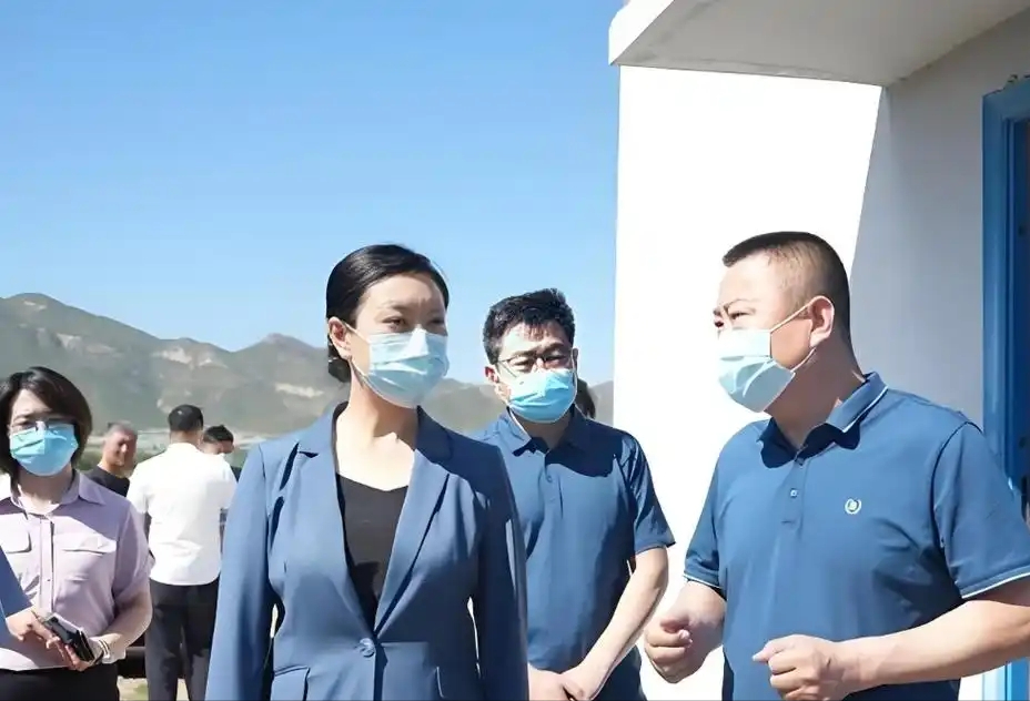 全国最年轻女县委书记张琪：从清华博士到正处级的成长之路
