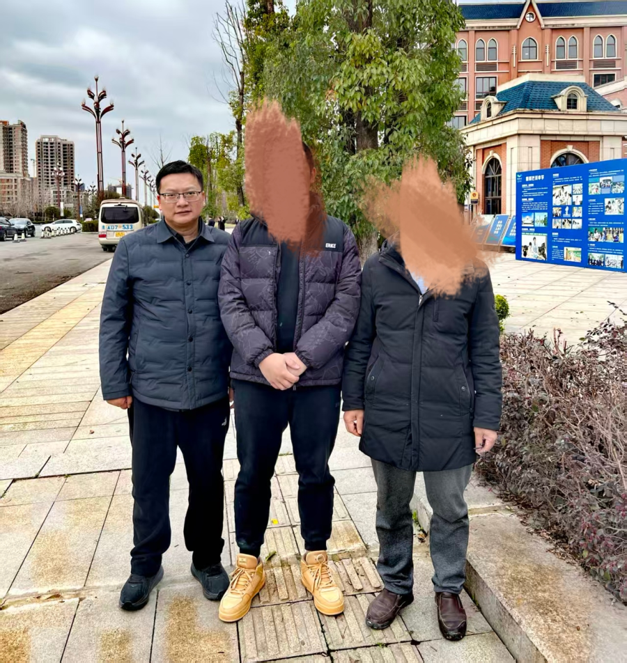 成都汽车碾压幼童案二审维持原判，法院量刑10个月引热议