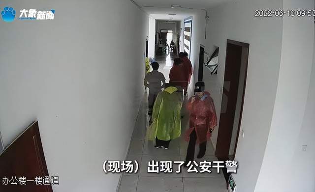 闹大了！投资8亿刚赚钱就被“红雨衣”驱赶、接管工厂，官方回应