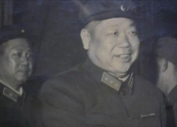 陈锡联怒斥王宝森：革命老将的震怒与反腐初心