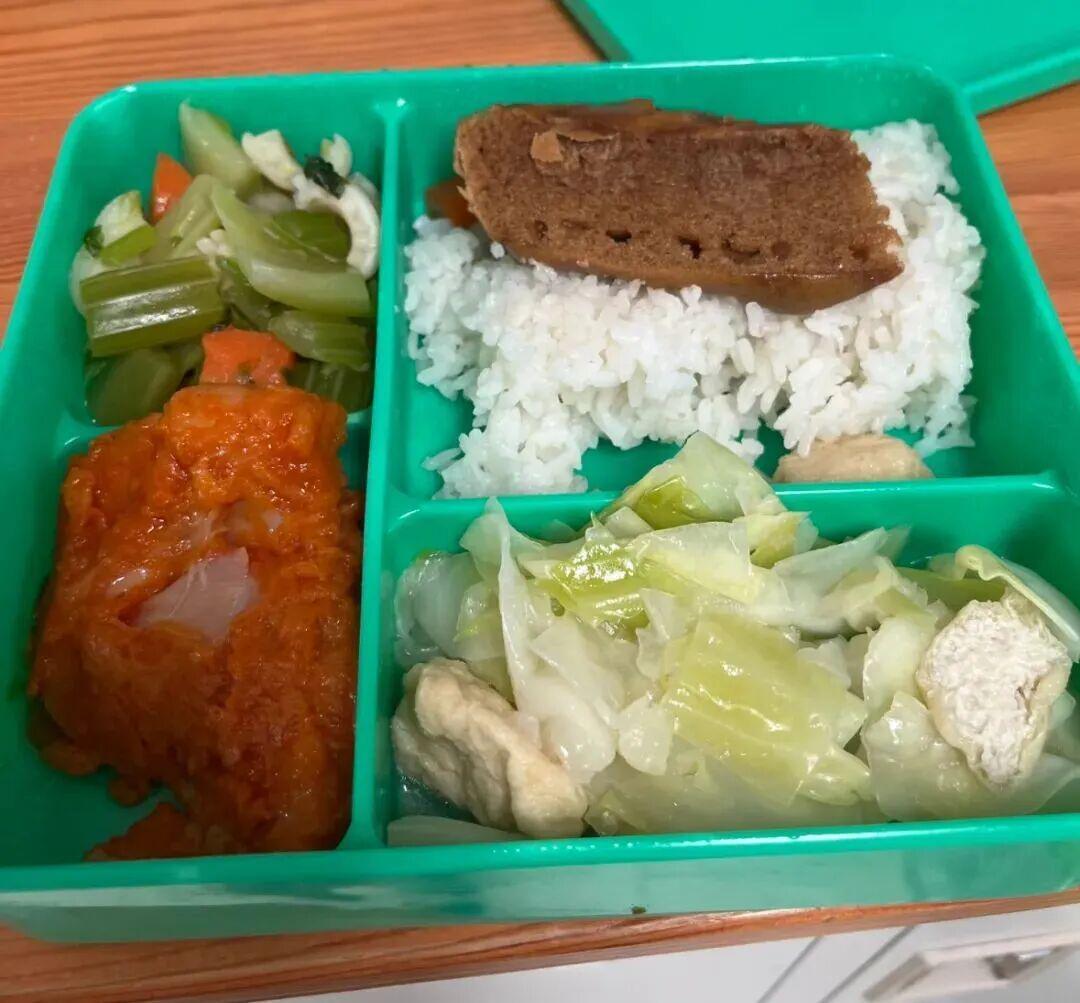 绿捷食品安全事件：45字声明引发家长质疑