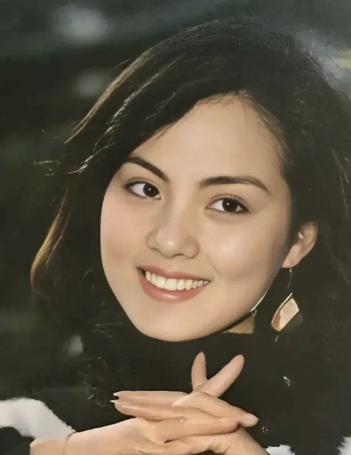 王扶林直言乐韵‘一肚子草包没文化’，美貌女星为何错失红楼？