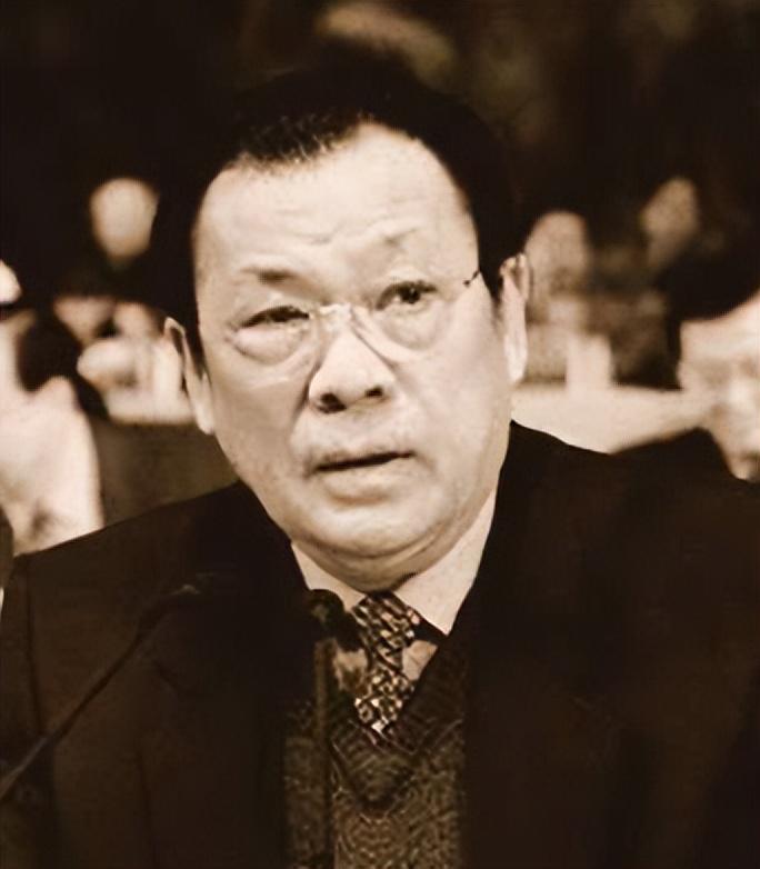 程维高：从河北省委书记到落马高官，儿子海外潜逃真相