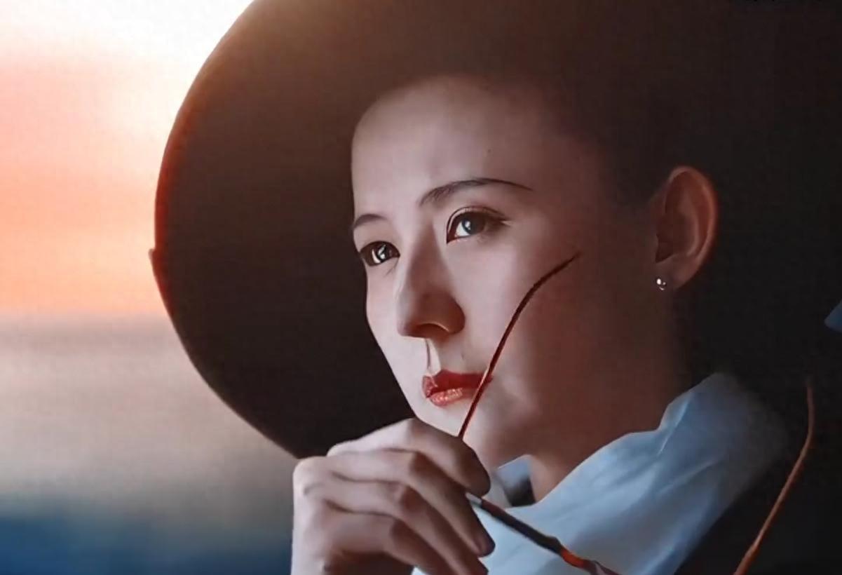 《灼灼韶华》：直到闻知秋身份曝光，才懂害死夏初的凶手不止一个