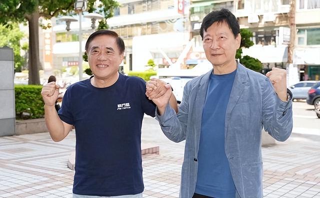 郝龙斌VS郑丽文：国民党主席选举谁主沉浮，民众党静待庆功？