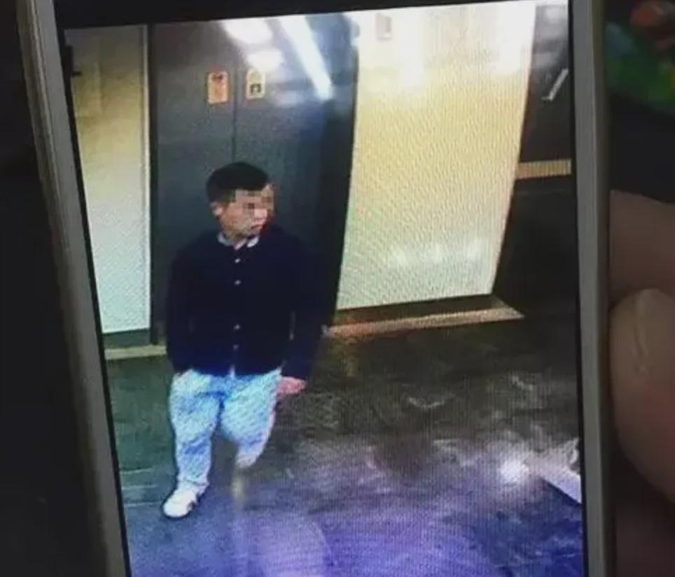 男子冒充外卖员入户强奸女主播6次，胁迫转账并录不雅视频