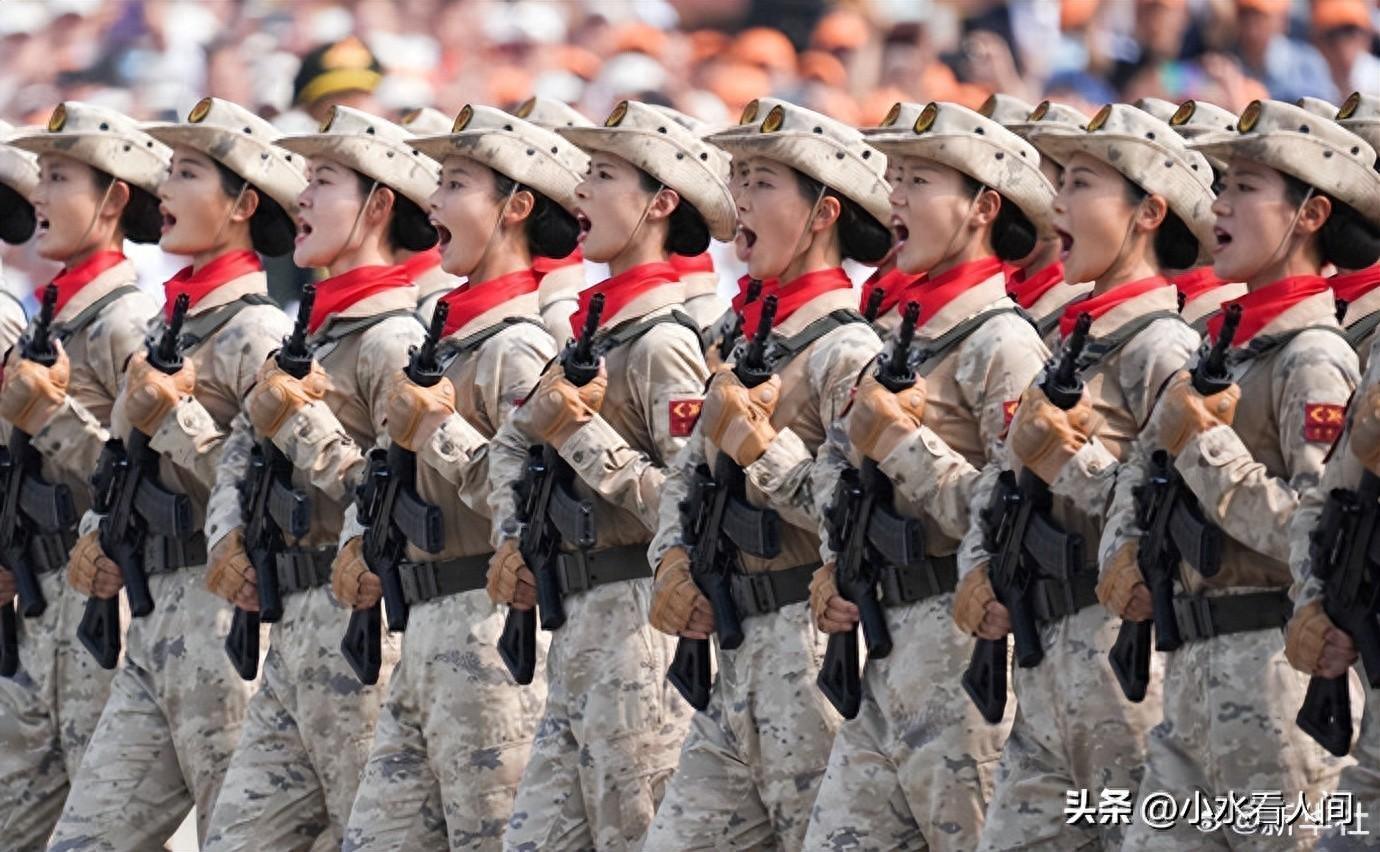 女兵穿阅兵服参加婚礼商演引争议，网友呼吁规范使用
