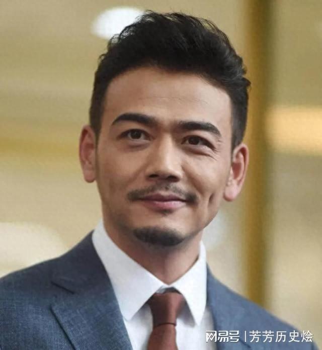 杨烁绯闻与限薪令风波：从爆红到跌落，谁在支撑他的底气？