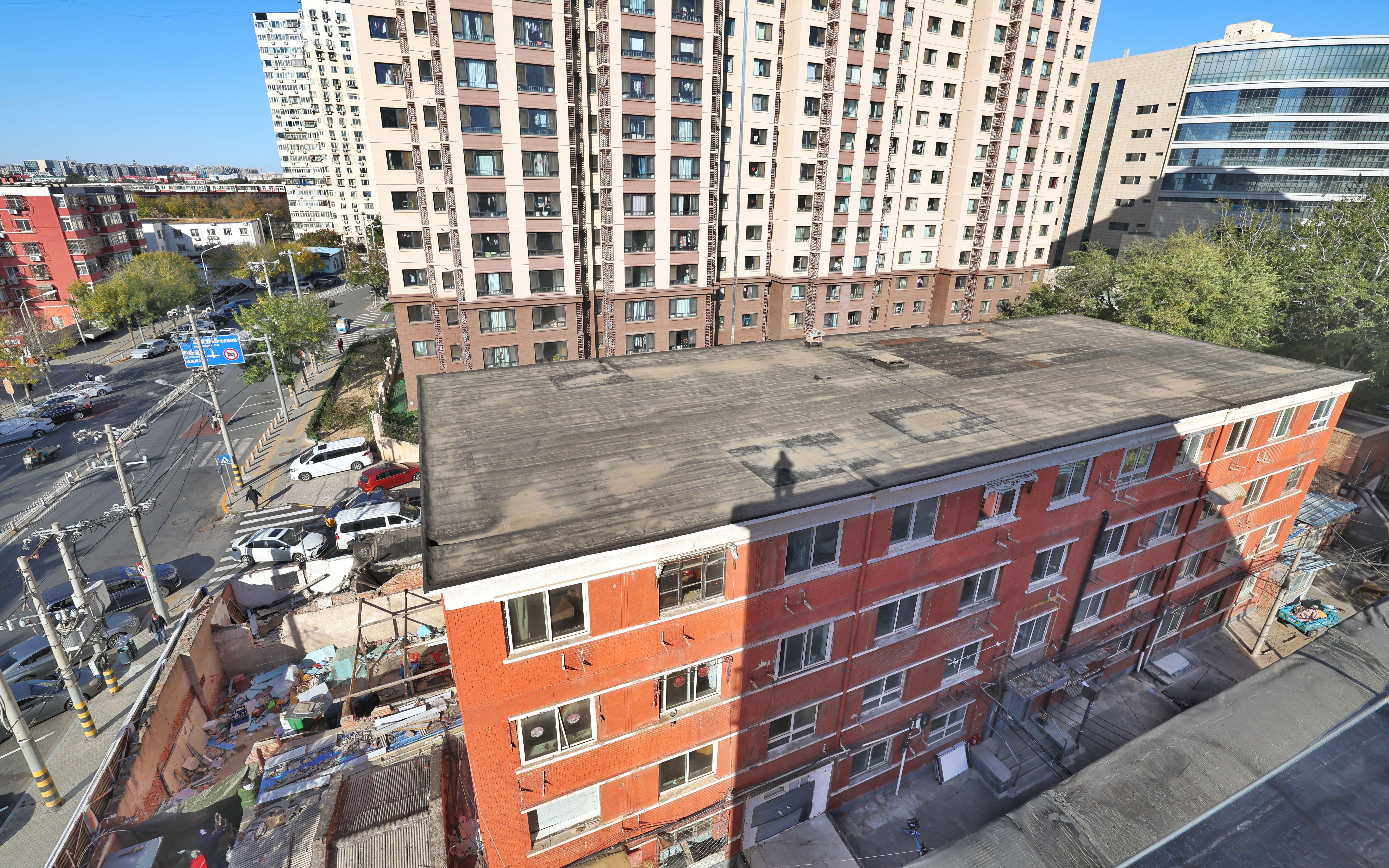 马家堡路68号院2号楼原拆原建项目10月底回迁，北京首个平房上楼改造