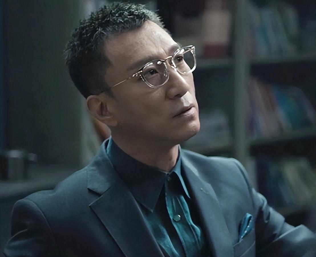 《绝命法官》开播即爆，国庆档年代犯罪剧成黑马
