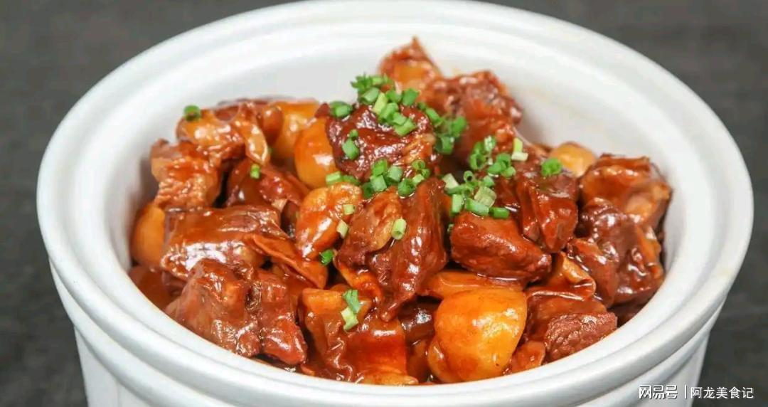 炖牛肉秘诀：加一勺它，牛肉软烂入味，老人小孩都爱吃