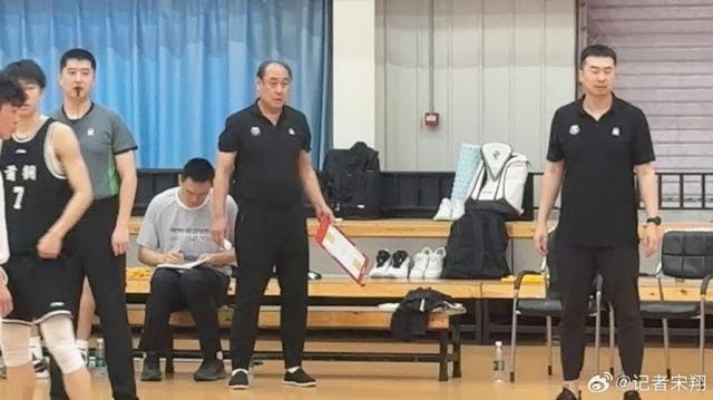 朱彦西退役转战北京男篮青年队 携手王骁辉开启教练生涯