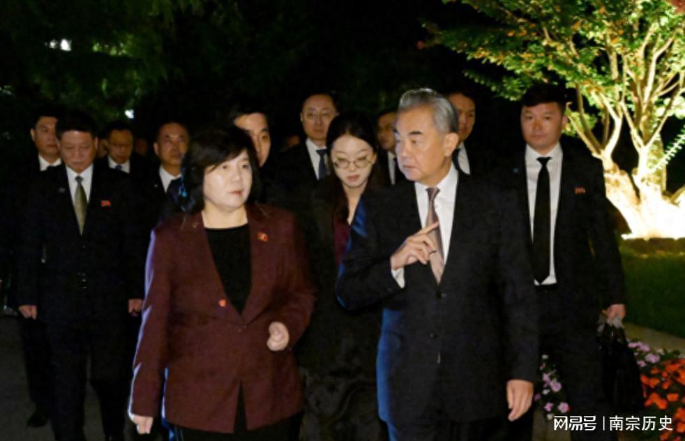 朝鲜外相崔善姬二度访华，王毅表态引关注，中朝互动何去何从？
