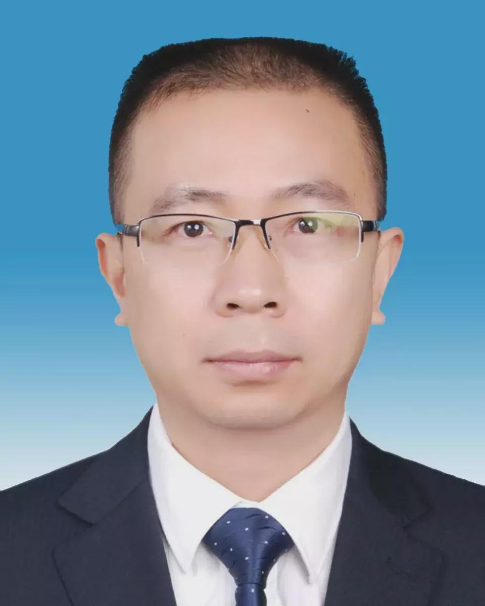 云南文山州住房公积金中心原主任李锐违规购酒被通报