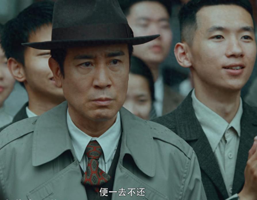 明晚开播！接档《灼灼韶华》！央视这部谍战剧，让我想站起来鼓掌
