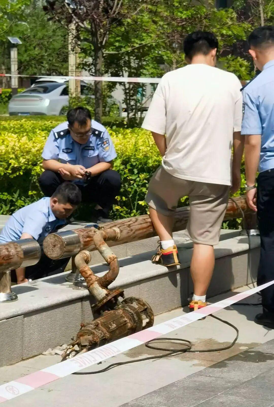 5岁男童小区景观池触电身亡，电压高达380伏引发安全警示