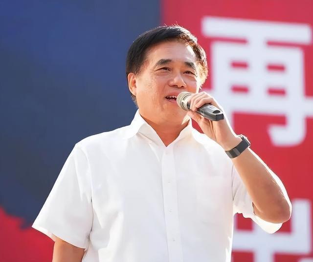 郑丽文表态引发关注，国民党老党员盼其引领两岸统一