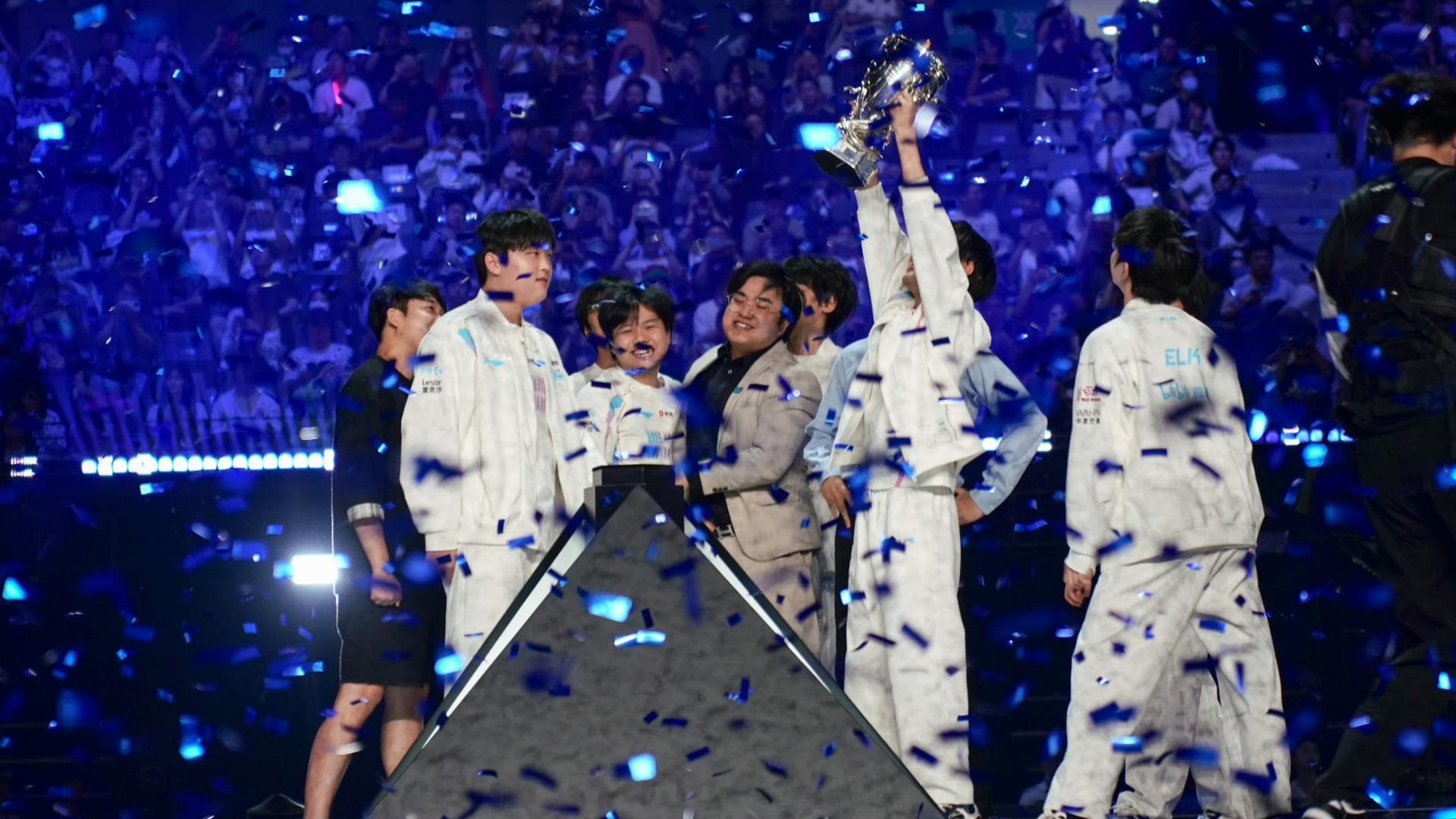 LPL“大冤种”俱乐部揭秘：京东微博连年巨额投资难进世界赛