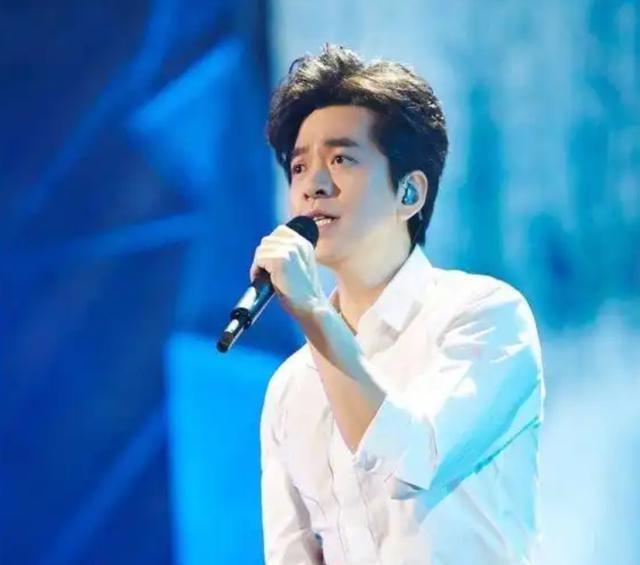 李健19年丁克婚姻揭秘：无子却幸福，他们的选择有何深意？