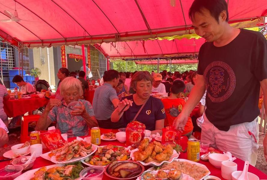 湖南人赴广东喝喜酒，五大文化差异引发深思
