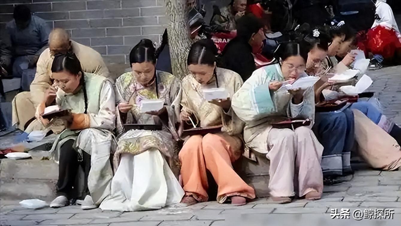 星二代‘世袭’娱乐圈：资源堆砌下的实力争议与行业反思