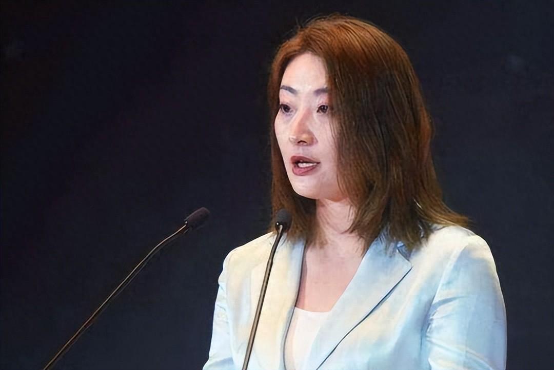 娃哈哈争产风波再起：汇丰账户被封，亲子鉴定成关键？