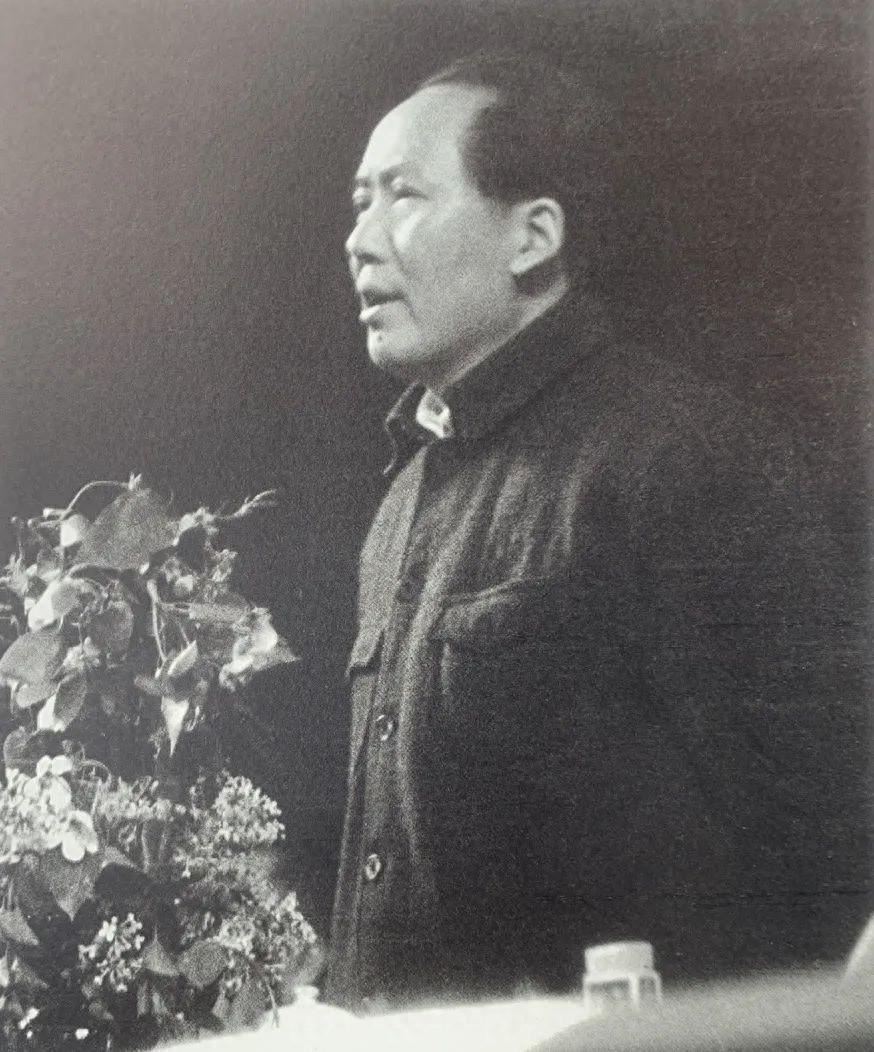 1976年毛主席病逝后：徐向前元帅与绝密电报的隐秘往事