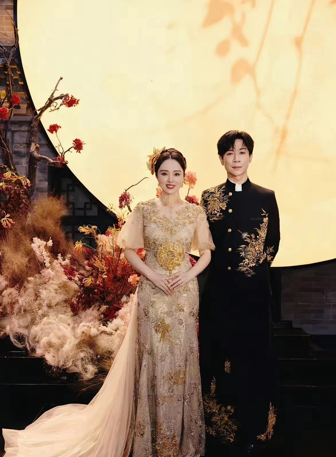 董璇新婚夜第二天妩媚动人！张维伊赖床，网友：春宵一刻值千金