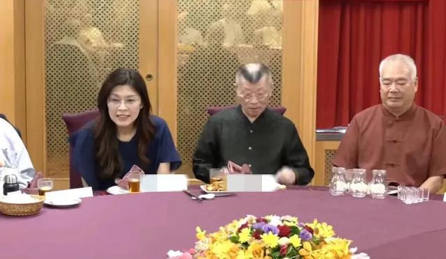 郑丽文崛起势不可挡，郝龙斌改口难挽颓势，朱立伦陷入尴尬