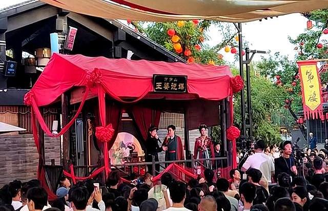 相亲女自称“契约兽”引全网热议：当代婚恋观撕裂下的生存博弈