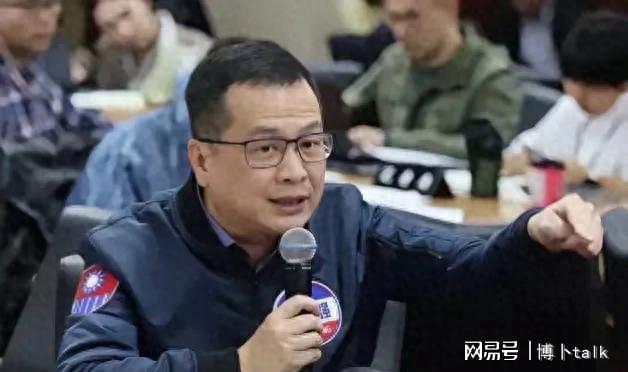 罗智强争议言论：扬言退回‘海峡中线’遭现实打脸