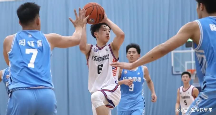 广东男篮115-65狂胜同曦 豪取4连胜冲击小组头名