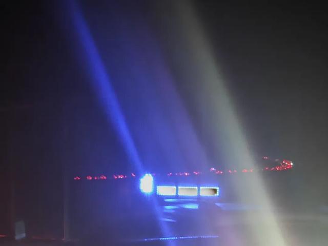 浙江男子国庆高速堵车18小时：服务区爆满，下高速难