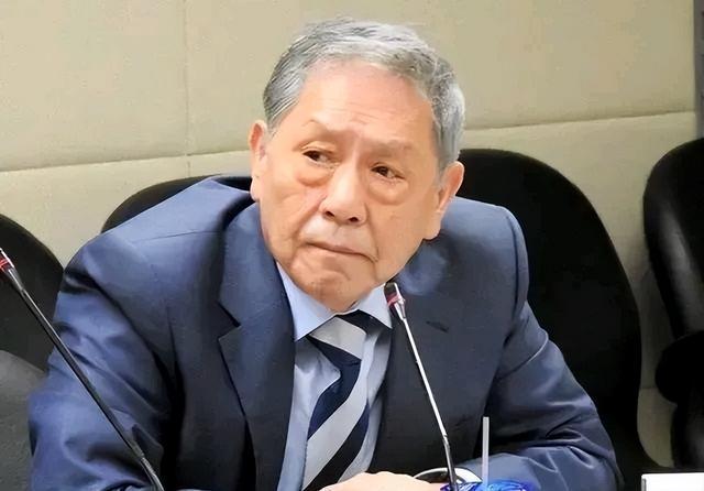 赖清德面临绝境！台退役中将警告：台海冲突将致通信全断