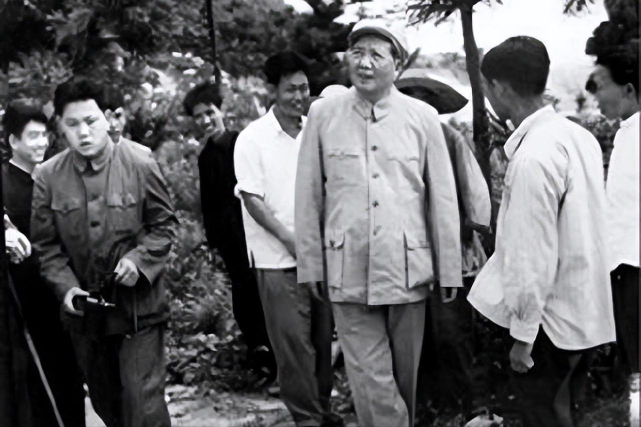 1970年毛主席天津问询李银桥：得知入狱后仅说二字