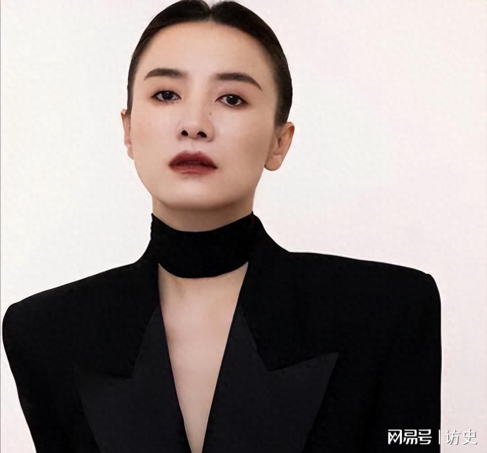 63岁大宋佳：曾抛弃病夫，插足导演家庭，如今生活让所有人羡慕