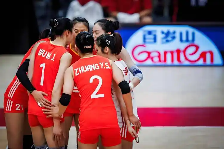 女排成绩下滑引热议，赖亚文或卸任，李珊成排协新掌门热门