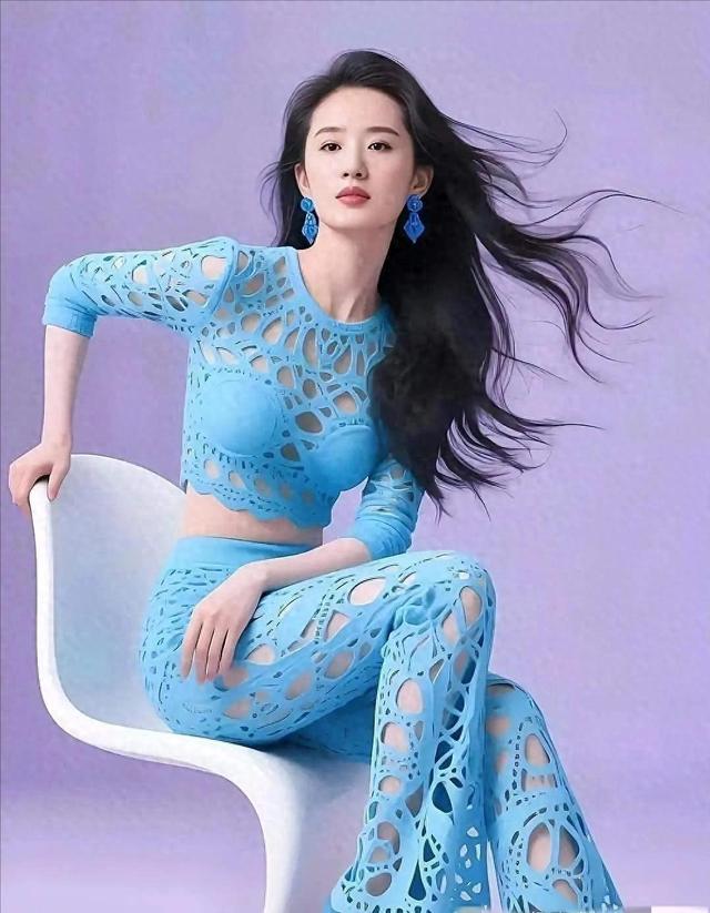 刘亦菲绝美照片曝光，瞬间俘获万千粉丝心