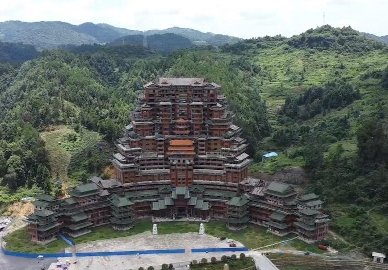 贵州独山‘天下第一水司楼’变身豪华酒店，国庆假期入住率爆满