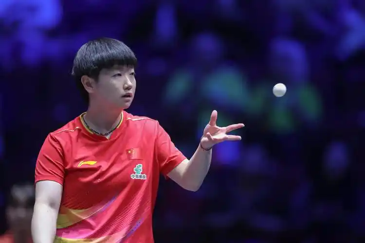 WTT中国大满贯：孙颖莎险胜王艺迪，刘国梁点评一针见血