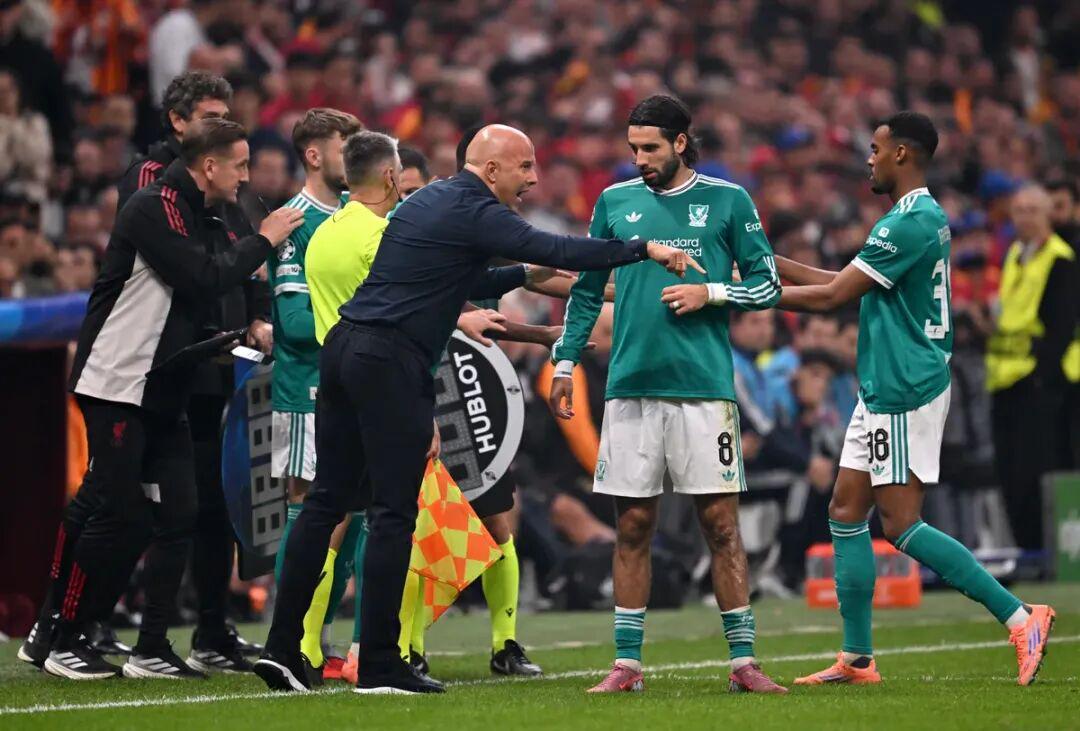 利物浦中场低迷：麦卡利斯特7场0球0助攻，斯洛特或调整首发