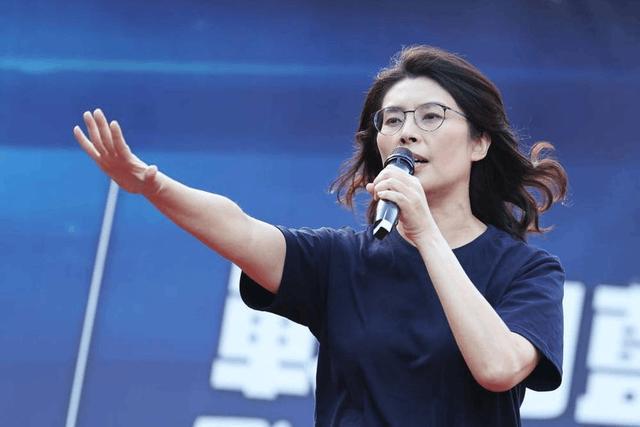 国民党主席改选引世代之争，郑丽文民调领先引关注